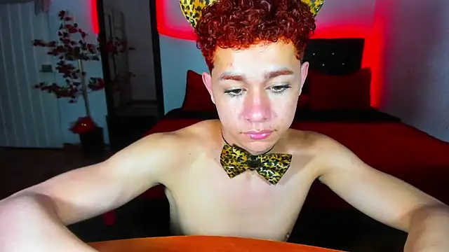 Snapshot of DavidfullOFlove chatting on January 22, 5:26 am DavidfullOFlove online show from January 22, 5:26 am