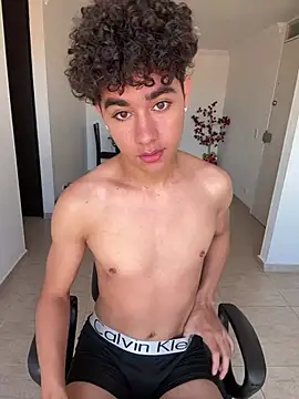 DavidfullOFlove online show from June 1, 6:42 pm