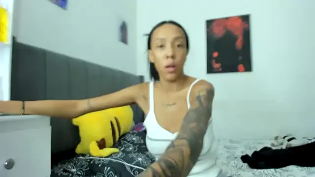 Snapshot of Laizasamantha2 chatting on January 14, 12:33 am Laizasamantha2 online show from January 14, 12:33 am