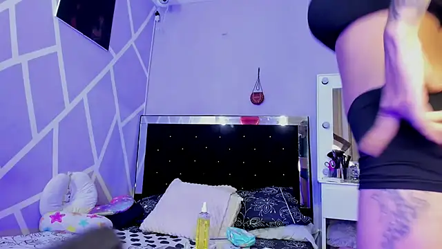 Laizasamantha2 online show from February 26, 7:24 pm