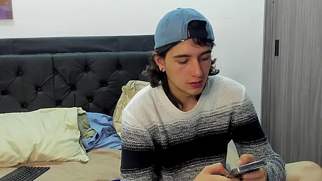 alex connorr online show from December 24, 12:44 am