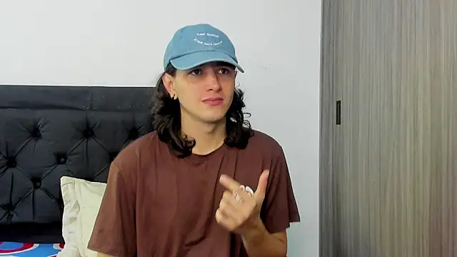 alex connorr online show from January 11, 4:03 pm