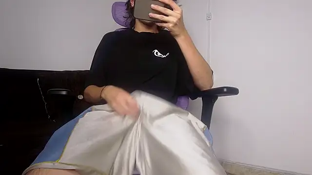 alex connorr online show from June 21, 3:09 am