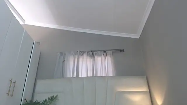 Snapshot of naughtyblackdolie chatting on April 26, 9:18 am naughtyblackdolie online show from April 26, 9:18 am