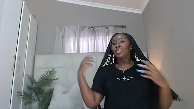 Snapshot of naughtyblackdolie chatting on May 24, 11:37 am naughtyblackdolie online show from May 24, 11:37 am