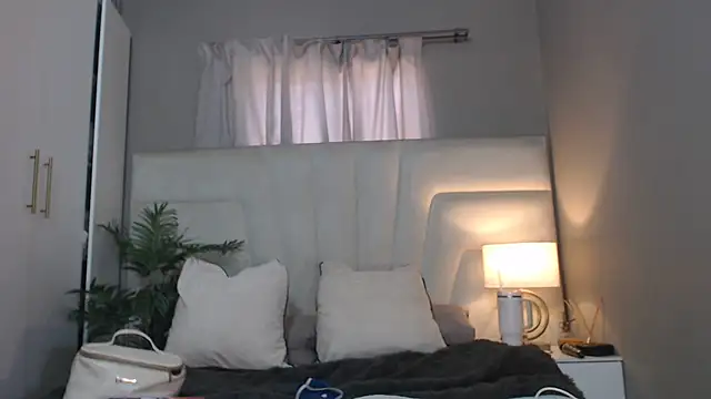 naughtyblackdolie online show from July 11, 7:22 am
