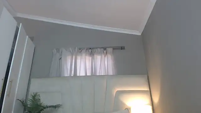 naughtyblackdolie online show from July 25, 9:51 am