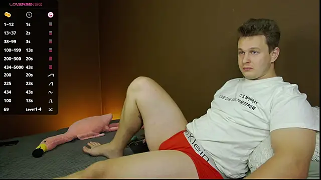 Snapshot of charlie_smiley chatting on September 16, 4:24 am charlie smiley online show from September 16, 4:24 am