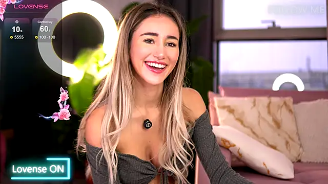 EmilyRaymont online show from October 3, 5:04 am