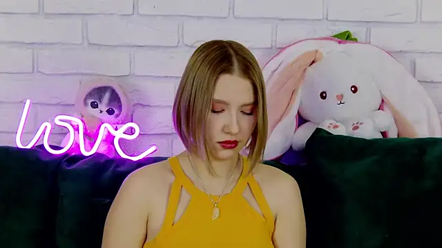 LiliLinn online show from March 5, 5:07 am