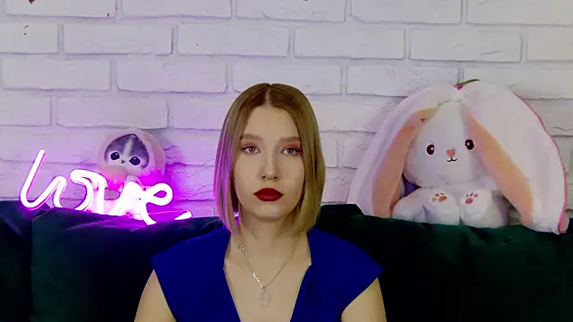 LiliLinn online show from March 7, 5:08 am