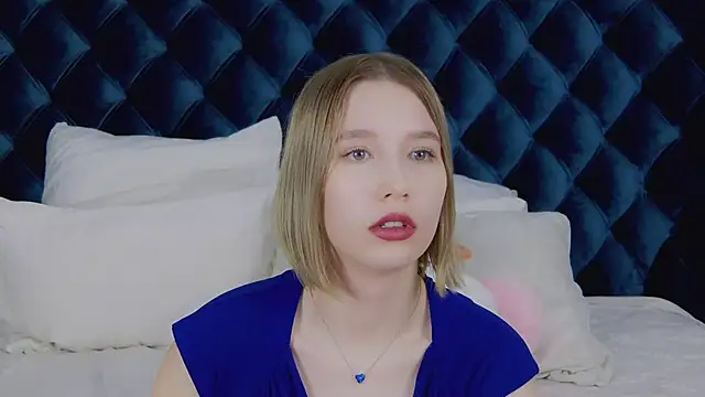 LiliLinn online show from March 14, 8:10 am