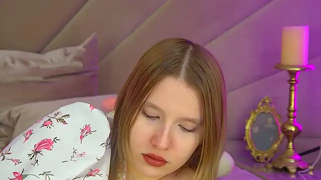 LiliLinn online show from November 11, 4:34 am