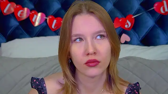 LiliLinn online show from February 12, 4:51 am