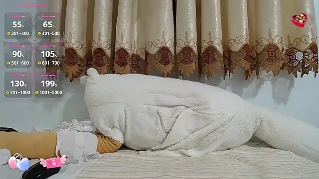 Snapshot of Mia-Tsuki- chatting on February 7, 1:47 am Mia-Tsuki- online show from February 7, 1:47 am