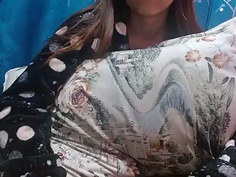 silky milky online show from February 3, 7:52 pm