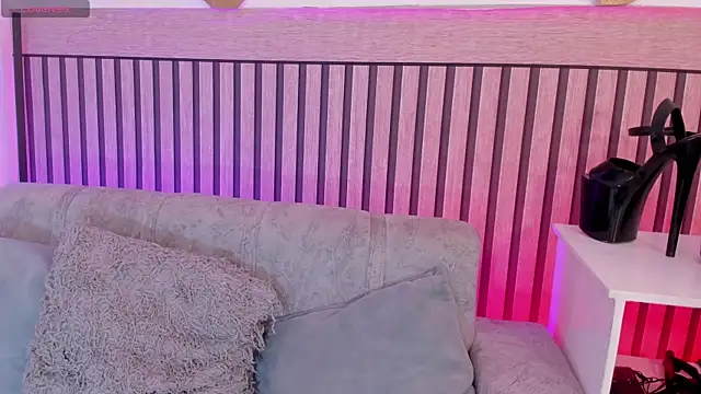 NinaInk online show from June 14, 12:07 pm