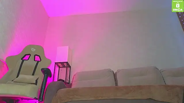 Katy perry  online show from December 5, 3:48 am