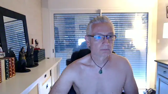 Snapshot of Goduleur69 chatting on May 26, 12:45 pm Goduleur69 online show from May 26, 12:45 pm