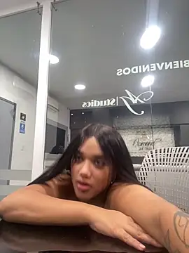 ElaEndez  online show from March 8, 9:08 pm