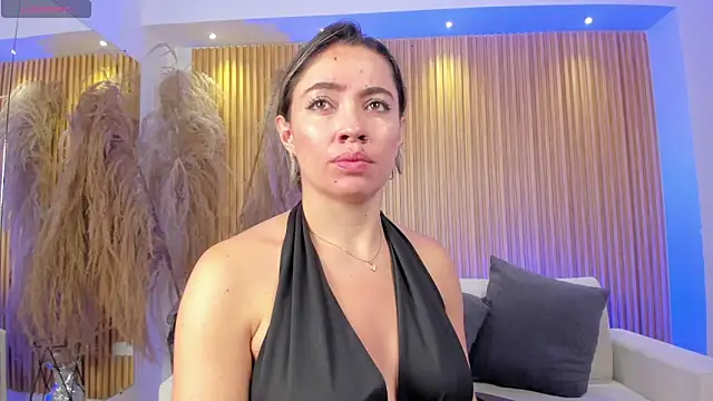 Alessia Taylorr online show from March 12, 11:20 am