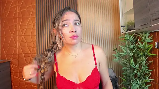 Alessia Taylorr online show from March 14, 11:56 am