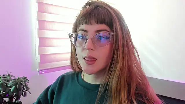 Snapshot of tekila__ chatting on May 2, 9:09 pm tekila online show from May 2, 9:09 pm