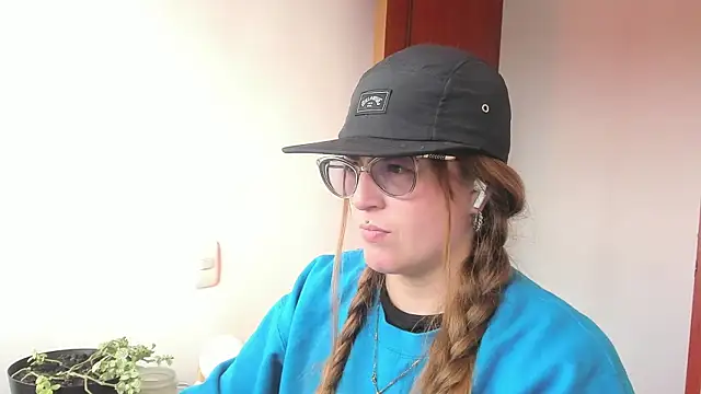 Snapshot of tekila__ chatting on May 28, 9:56 pm tekila online show from May 28, 9:56 pm