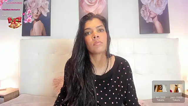 Sweetdreamses  online show from December 13, 12:50 pm