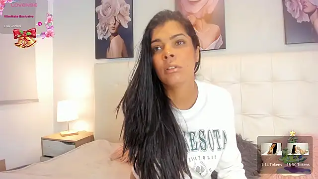 Sweetdreamses  online show from December 27, 3:26 pm