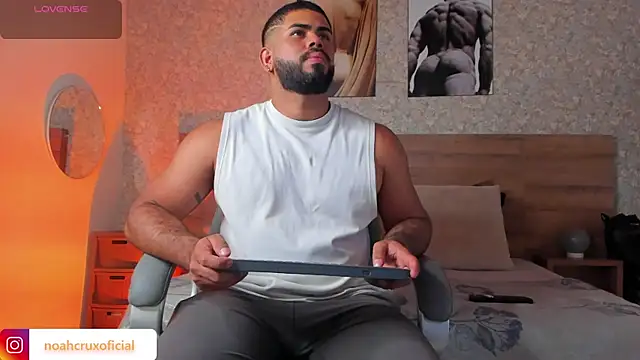 noah crux online show from October 2, 8:16 pm