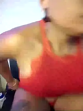 Snapshot of Camille_rose_ chatting on January 18, 10:06 pm Camille rose online show from January 18, 10:06 pm