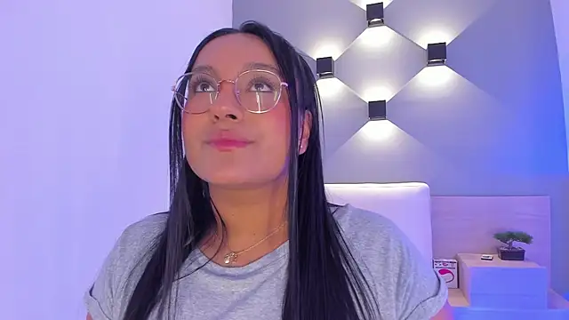 ellamontoya online show from February 11, 4:22 am