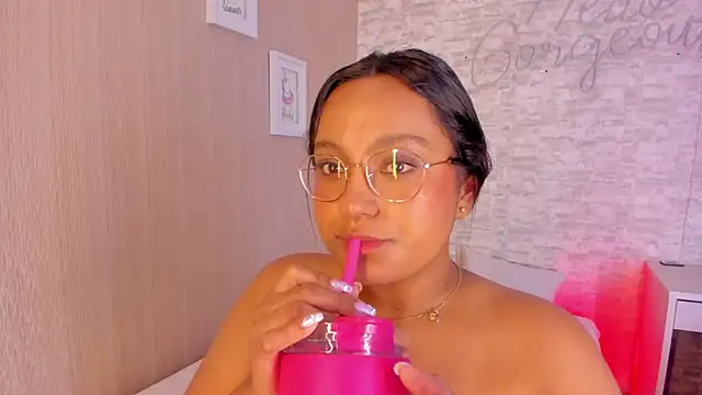 ellamontoya online show from February 12, 10:56 am