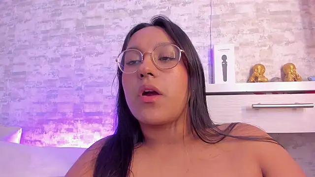 ellamontoya online show from February 21, 4:18 am