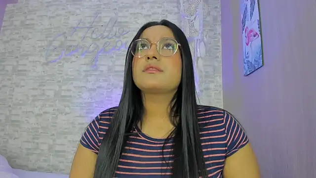 ellamontoya online show from March 21, 4:39 am