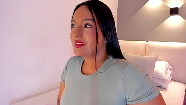 ellamontoya online show from September 15, 10:59 am