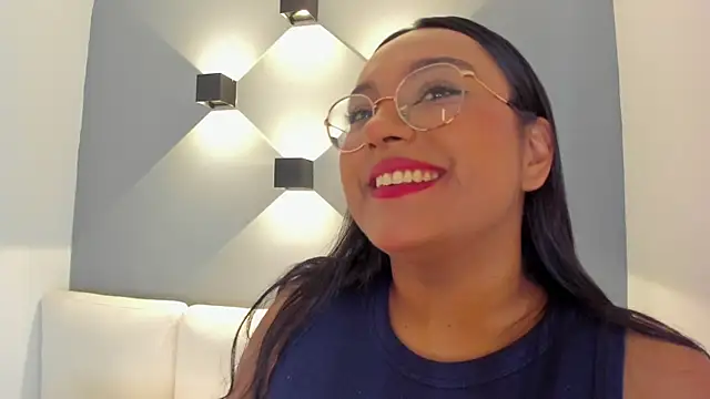 ellamontoya online show from October 11, 12:15 pm