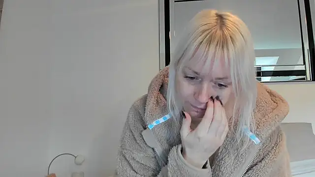 BetterThanYourEx69 online show from January 12, 10:42 am