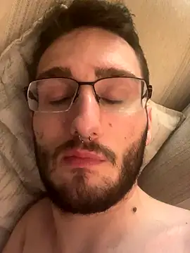 Snapshot of EE123458 chatting on September 17, 2:24 am EE123458 online show from September 17, 2:24 am