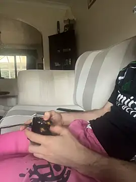 Snapshot of EE123458 chatting on November 7, 3:01 pm EE123458 online show from November 7, 3:01 pm