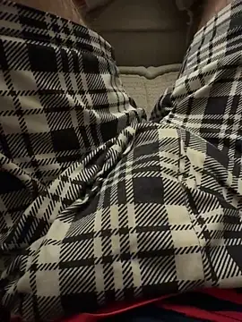 Snapshot of EE123458 chatting on February 13, 2:40 am EE123458 online show from February 13, 2:40 am