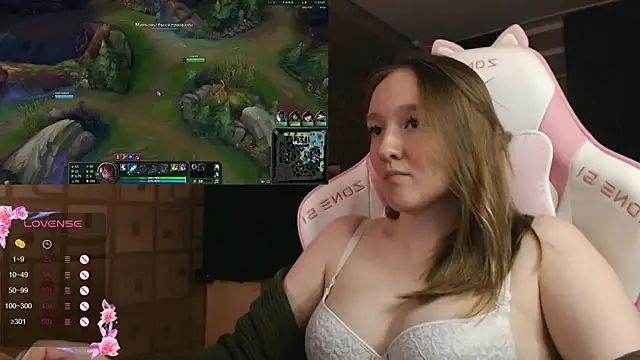 MoonlishSiren online show from September 15, 7:03 pm