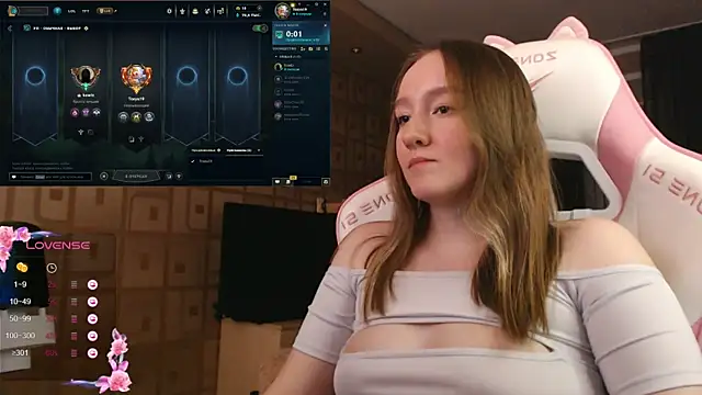 MoonlishSiren online show from October 12, 8:52 pm