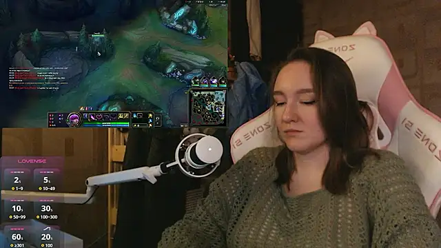 MoonlishSiren online show from March 27, 8:41 pm