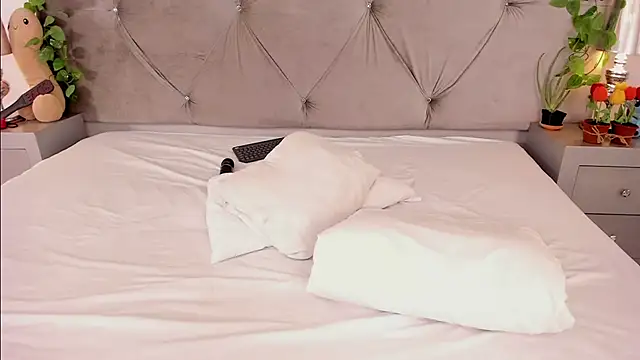 linasantoss online show from January 24, 3:13 pm