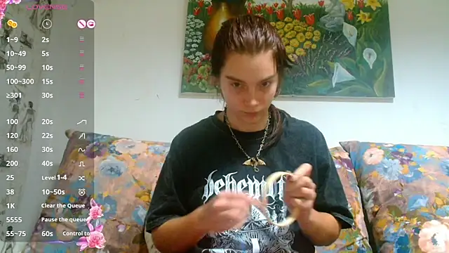Sophie Bell online show from December 13, 5:54 pm
