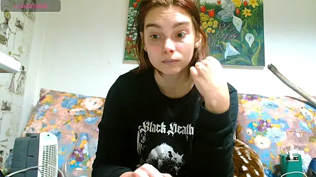 Sophie Bell online show from March 14, 4:30 pm