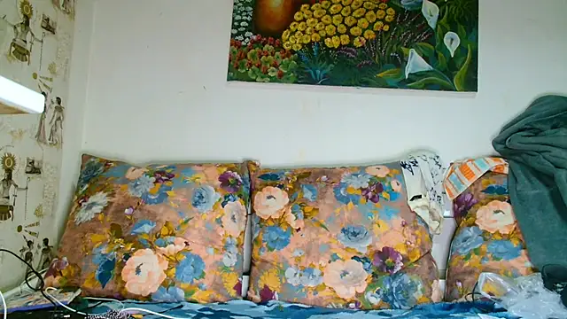 Sophie Bell online show from October 1, 4:46 pm