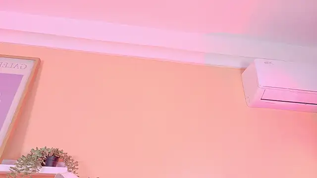 KendalMilleer online show from March 24, 9:14 am